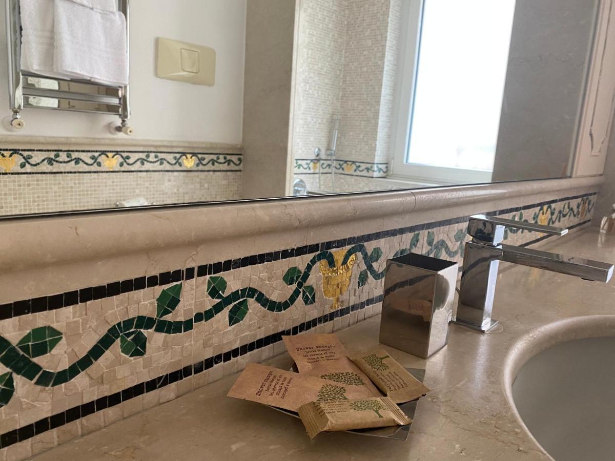“La Pinta” Elegante Appartamento Al Vomero Napoli Dış mekan fotoğraf