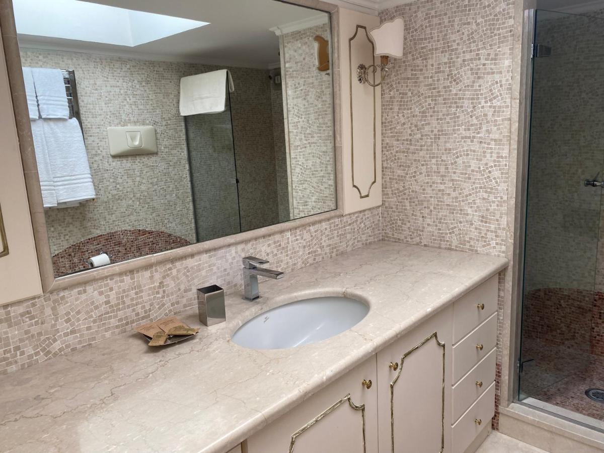 “La Pinta” Elegante Appartamento Al Vomero Napoli Dış mekan fotoğraf