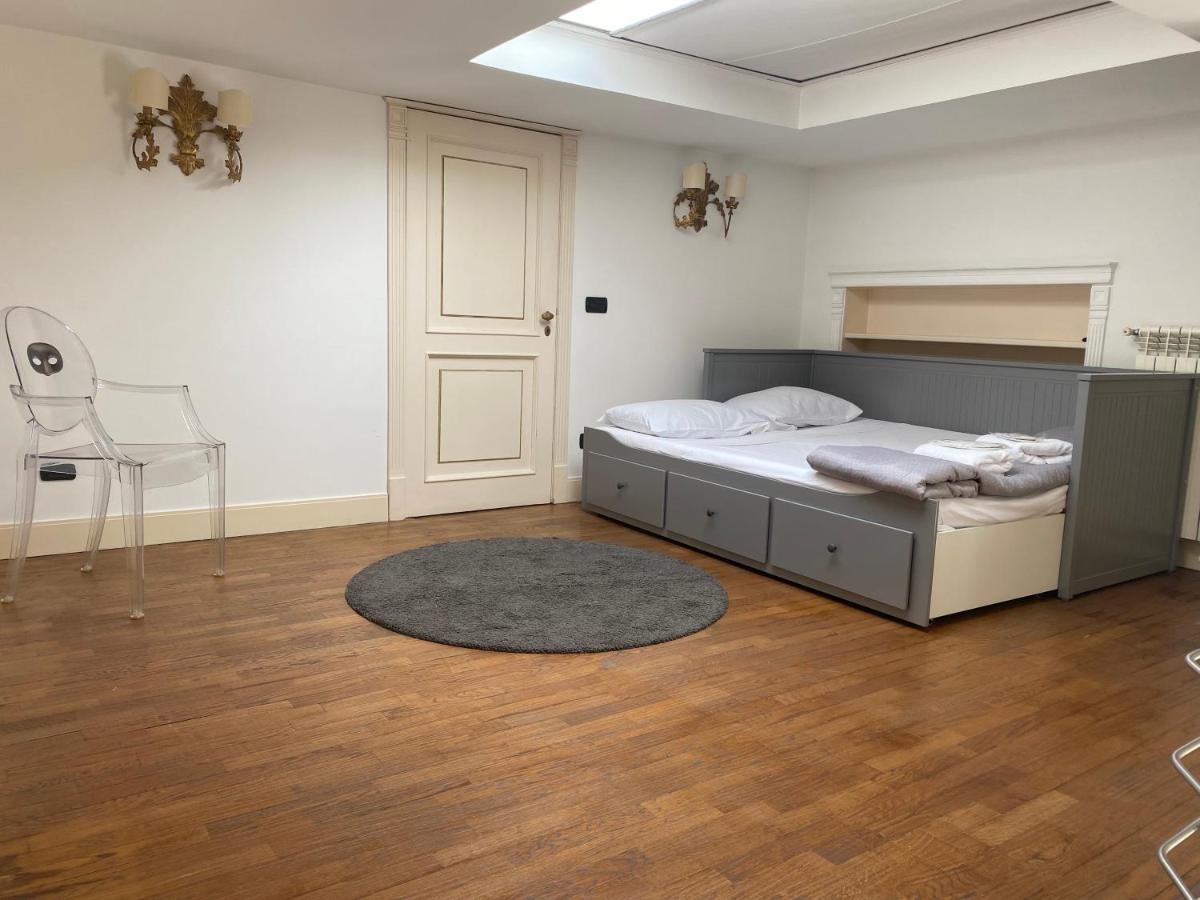 “La Pinta” Elegante Appartamento Al Vomero Napoli Dış mekan fotoğraf