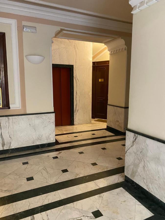 “La Pinta” Elegante Appartamento Al Vomero Napoli Dış mekan fotoğraf